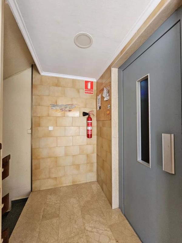 Продажа квартиры на Calle de Jacinto Benavente, Эль Кампельо
photo 3