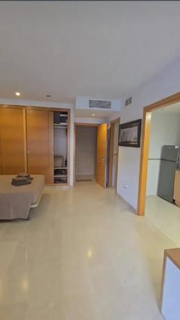 Квартира на продажу на  Calle d'Isaac Peral, Эль Кампельо photo 4