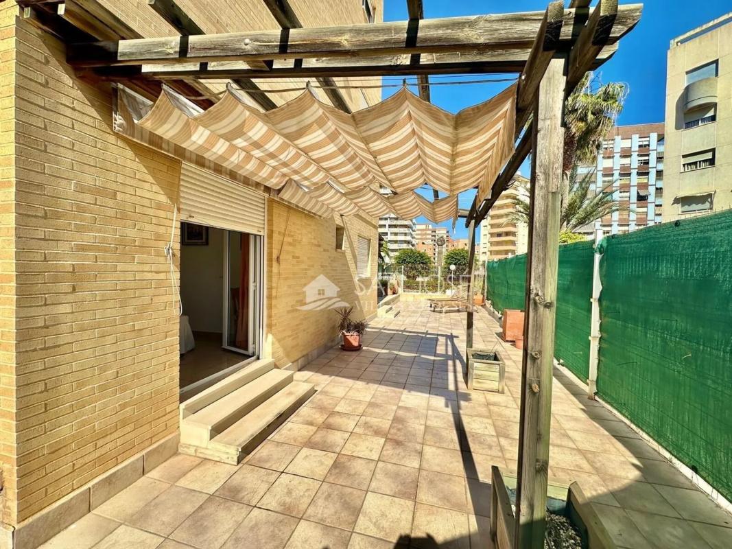 Sale of apartment in Playa Muchavista, El Campello
 photo 2