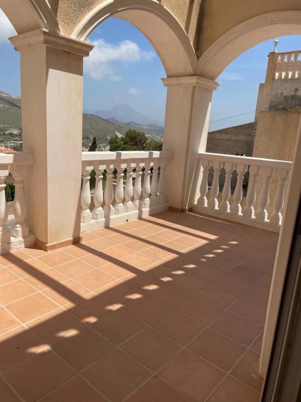 Propiedades en venta y alquiler en España photo 5