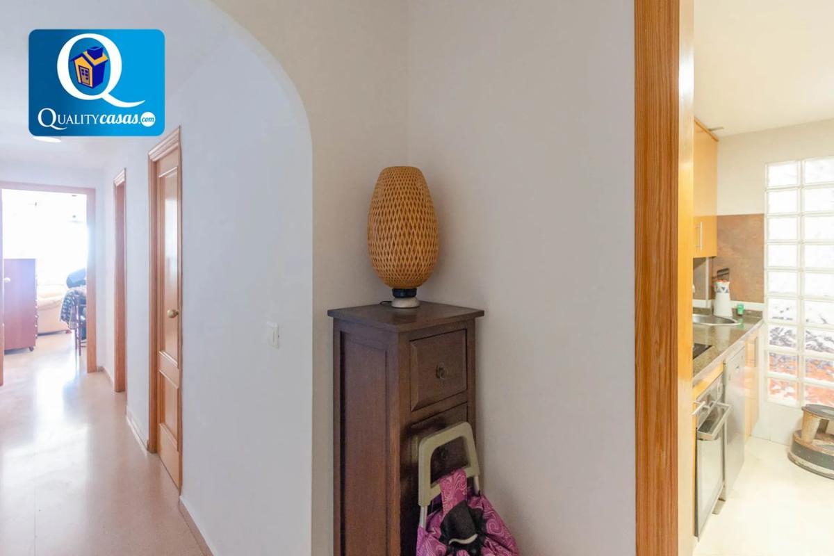 Sale of apartment in Campello Playa, El Campello
photo 3