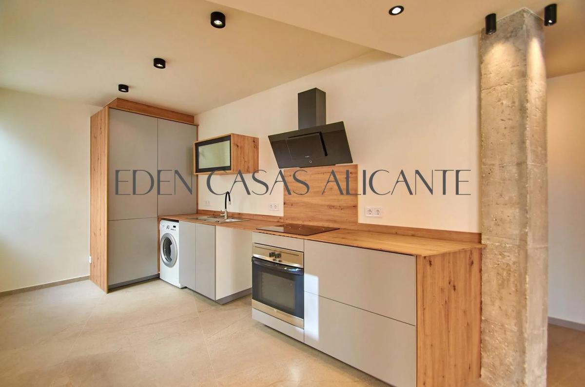 Sale of apartment in Calle de Sant Francesc, El Campello
photo 2
