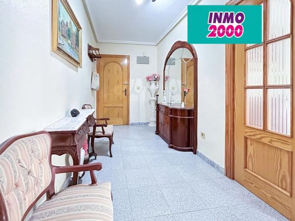 Apartment for sale in  Calle de Colón, El Campello photo 1