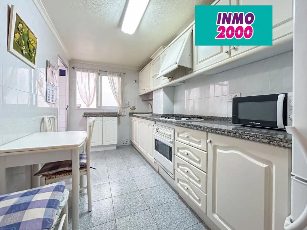 Sprzedaż mieszkania w Calle de Colón, El Campello
 photo 2