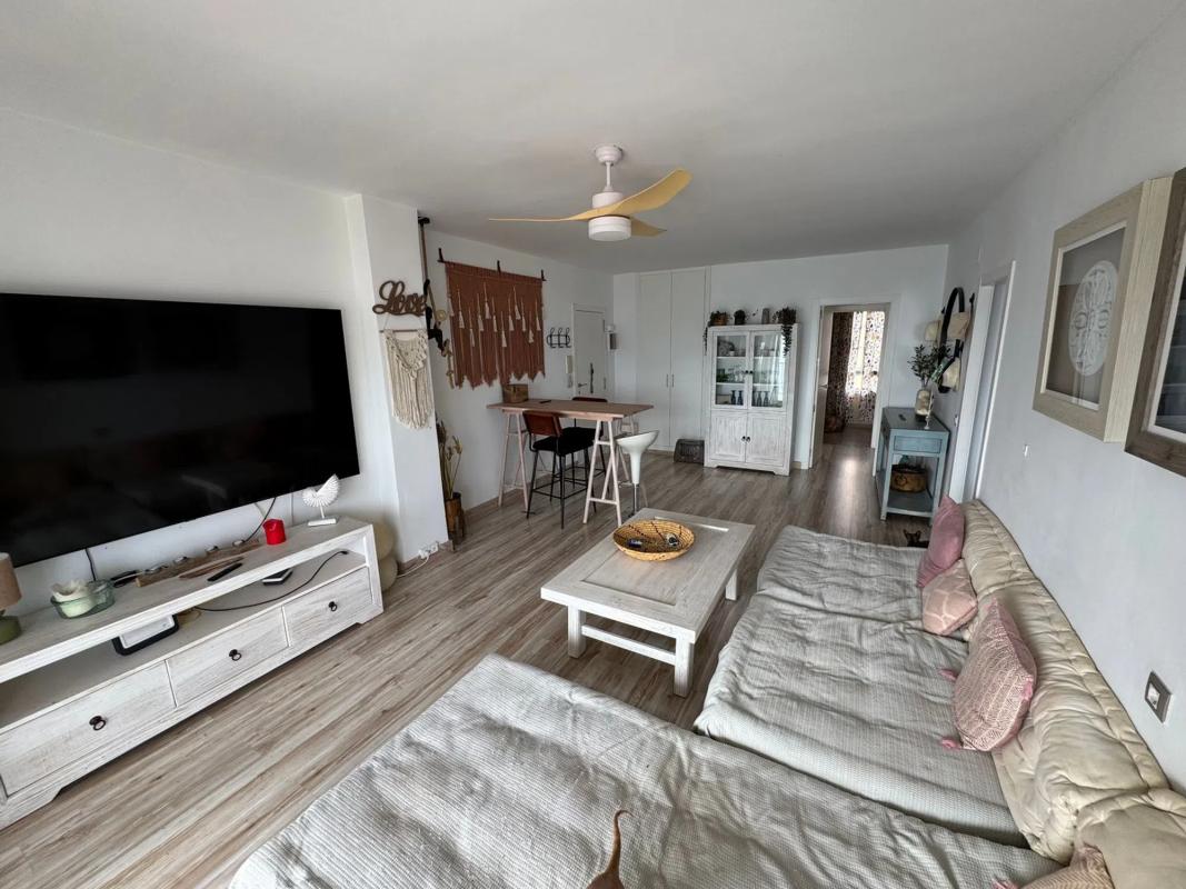 Sale of apartment in Playa Muchavista, El Campello
 photo 2