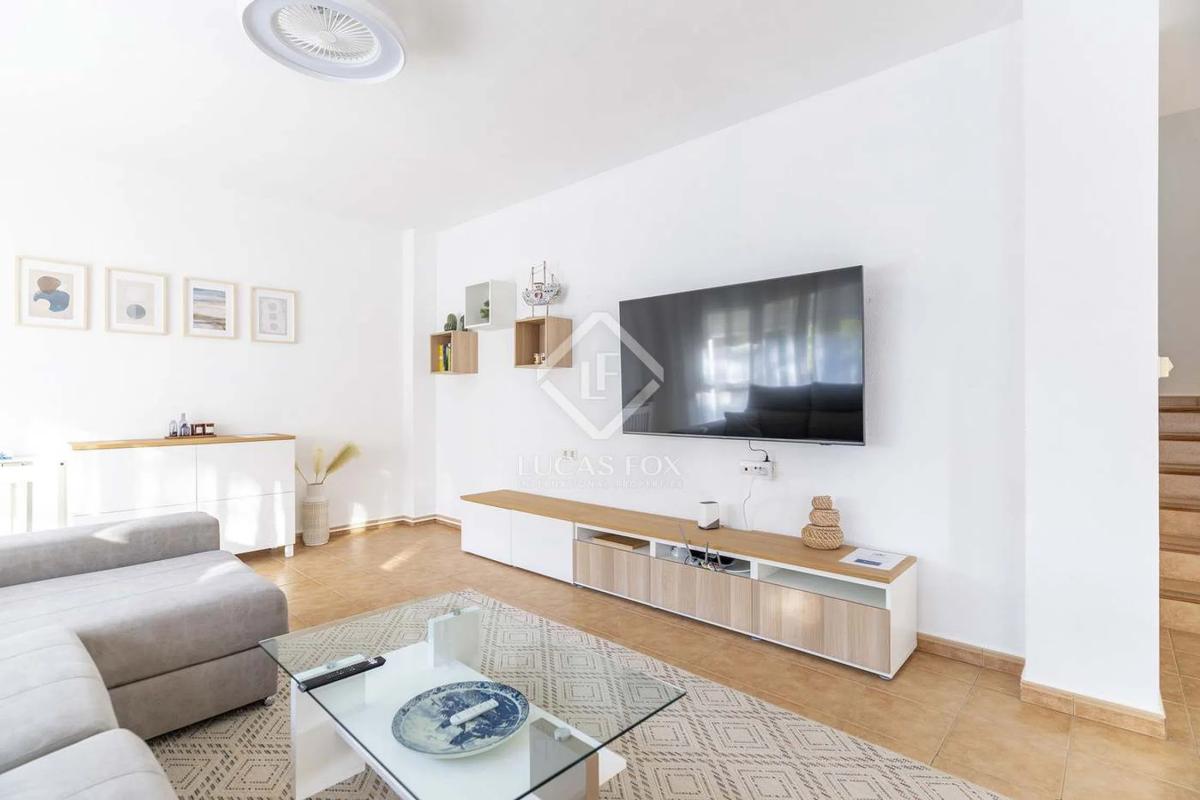 Properties for sale and rent in Spain photo 5