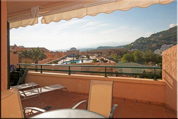 Apartment for sale in Zona de Mascarat, Altea thumbnail 1