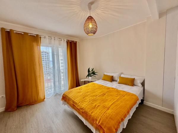 Piso en venta en  Avenida Rosa de los Vientos, 11, Calpe photo 1