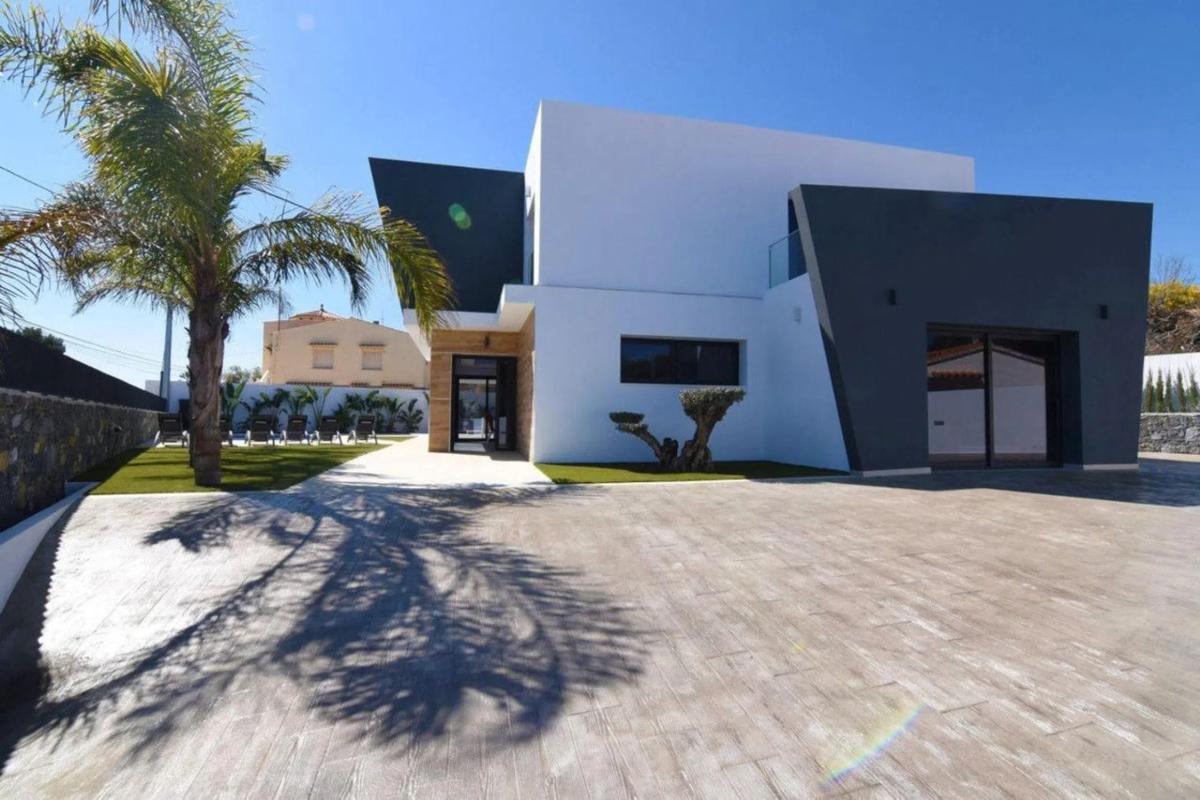 Sale of independent chalet in Manzanera-Tosal, Calpe
 photo 4