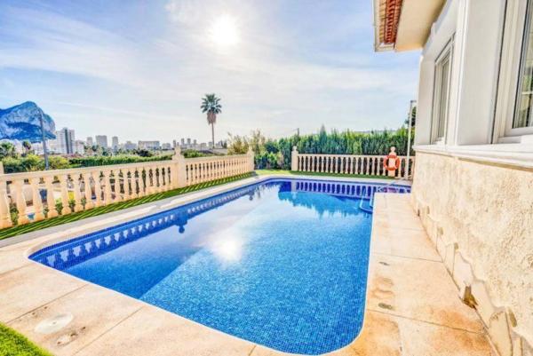 Independent chalet for sale in  Cometa-Carrió, Calpe photo 2