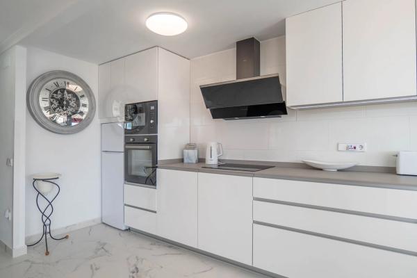 Piso en venta en  Avenida Rosa de los Vientos, Calpe photo 1