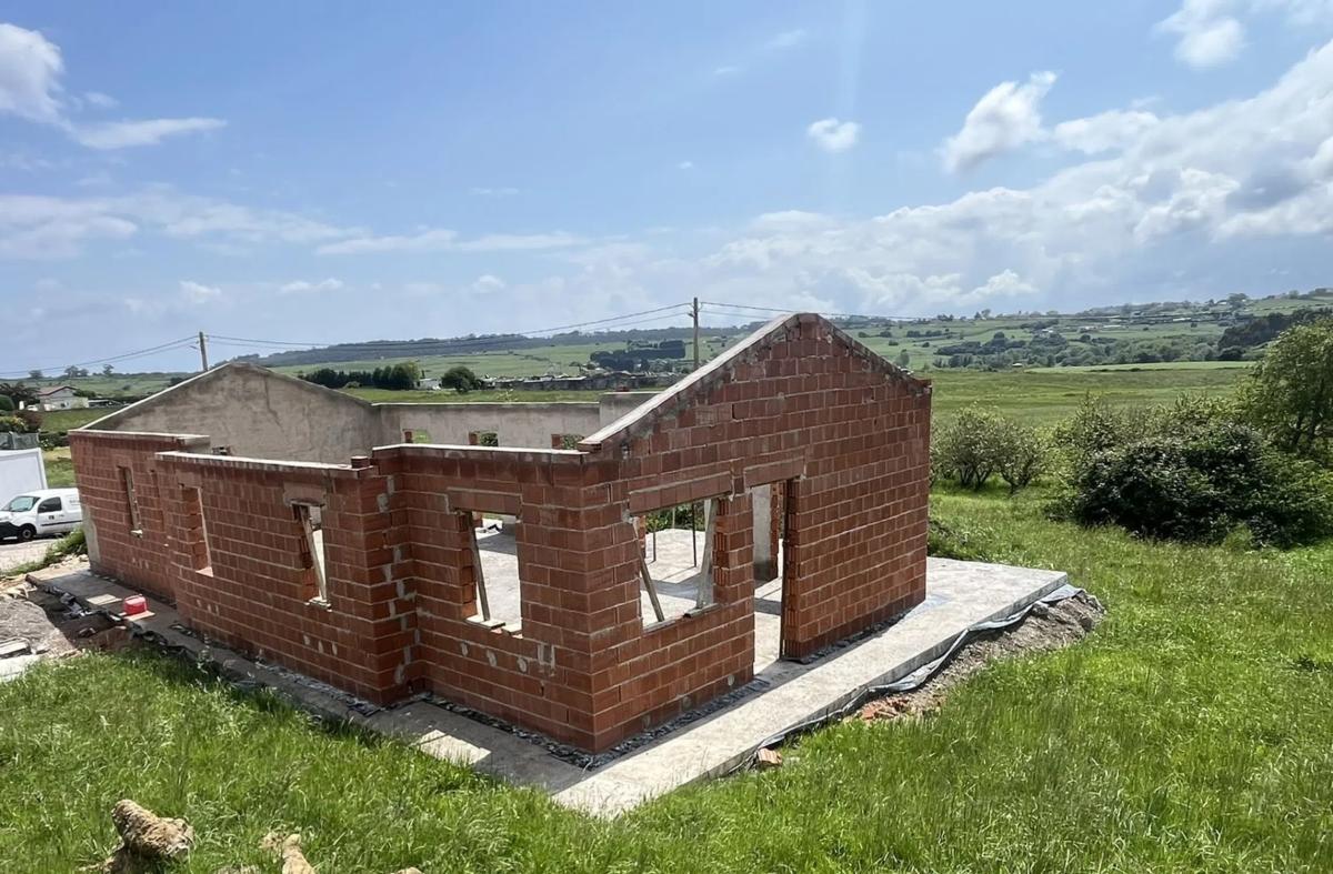 Obra nueva Vivienda Unifamiliar en Bañugues en Gozón (Revista) photo 2