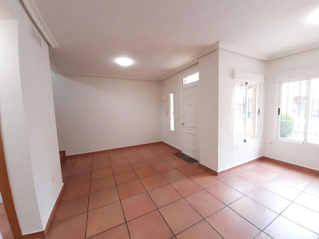 Недвижимость на продажу и в аренду в Испании photo 5