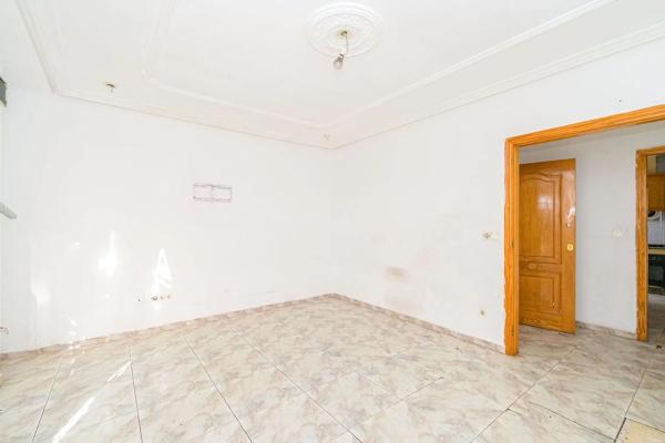 Wolnostojąca willa na sprzedaż w  Calle el Rocio, Elche / Elx photo 3