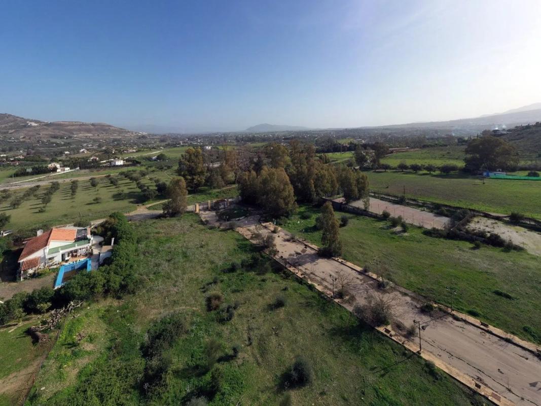 Terreno en venta en Coin, Malaga photo 5