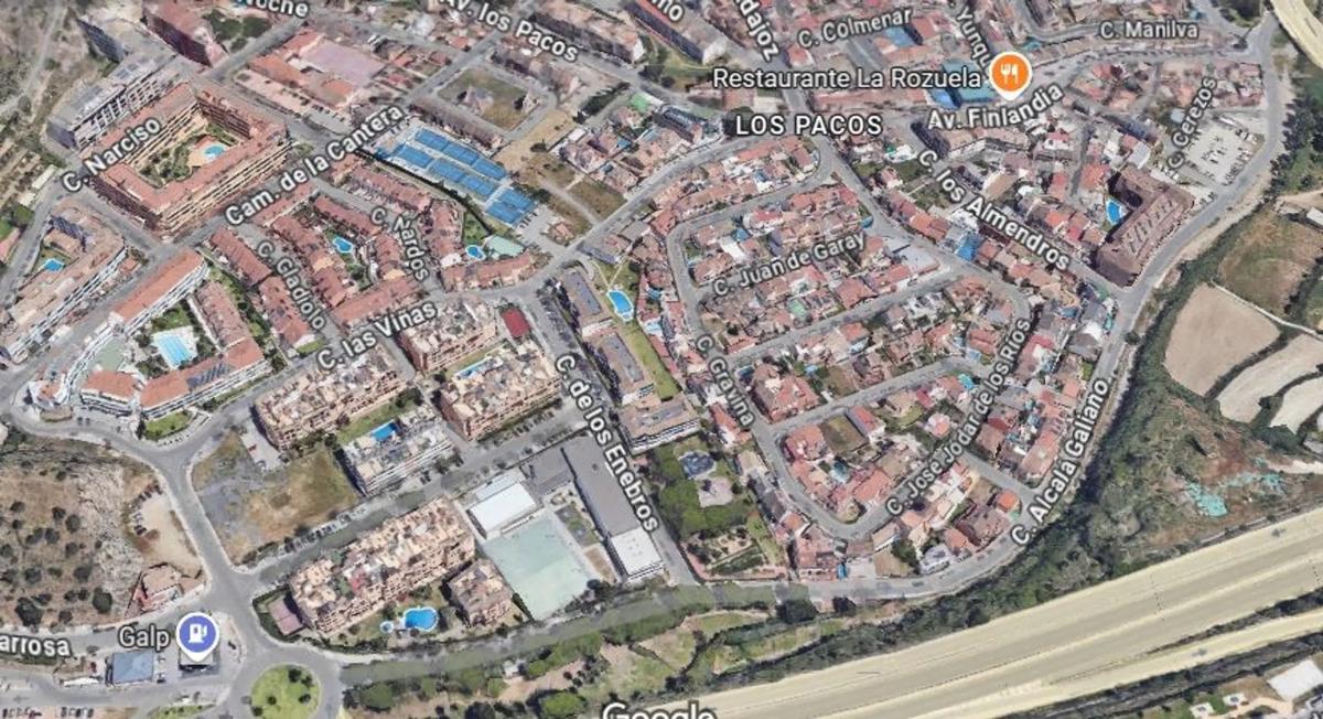 Land for sale in Fuengirola, Malaga photo 2