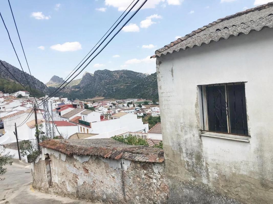 Terreno en venta en Benaojan, Malaga photo 5