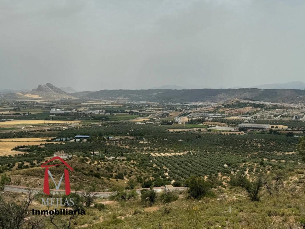 Terreno en venta en Antequera, Malaga photo 1