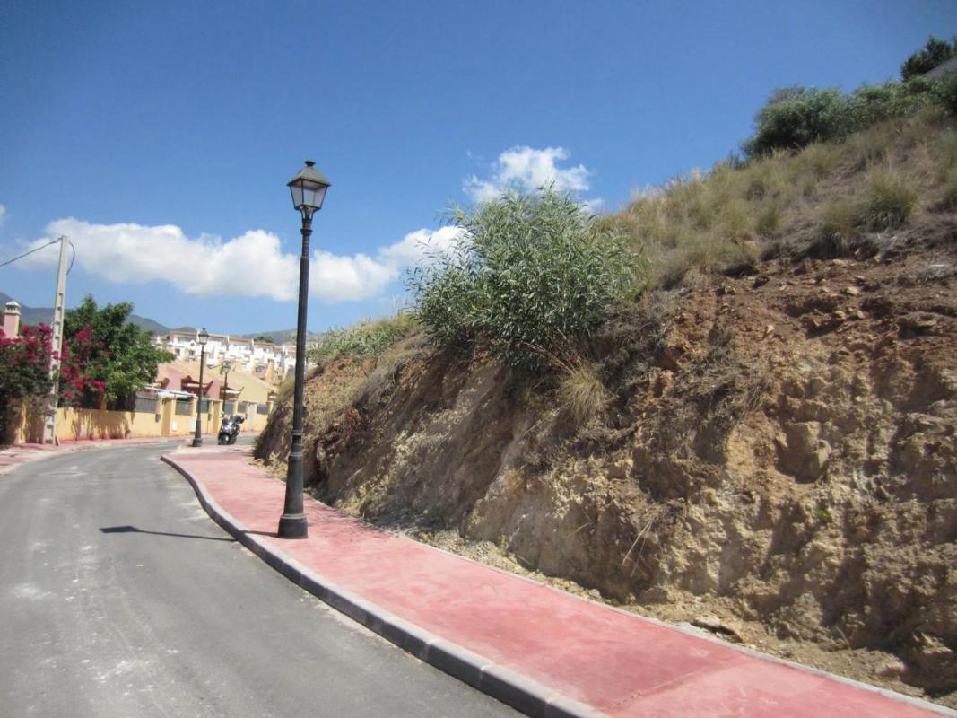 Land for sale in Fuengirola, Malaga photo 3