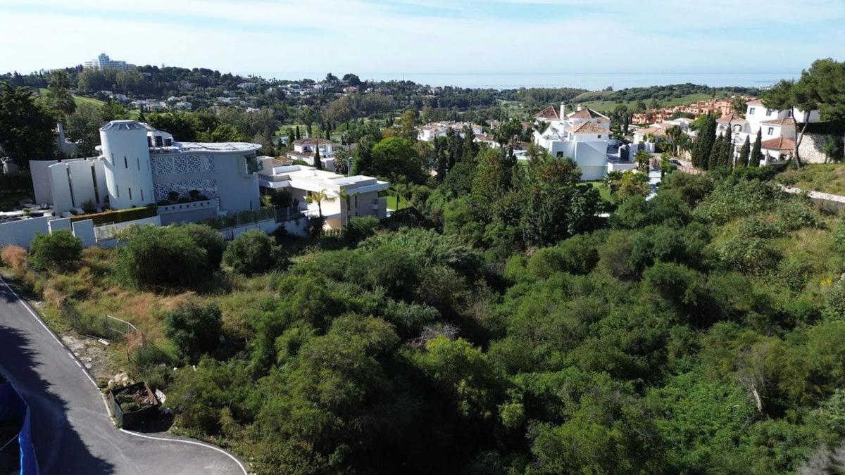 Terreno en venta en Benahavís, Malaga photo 1