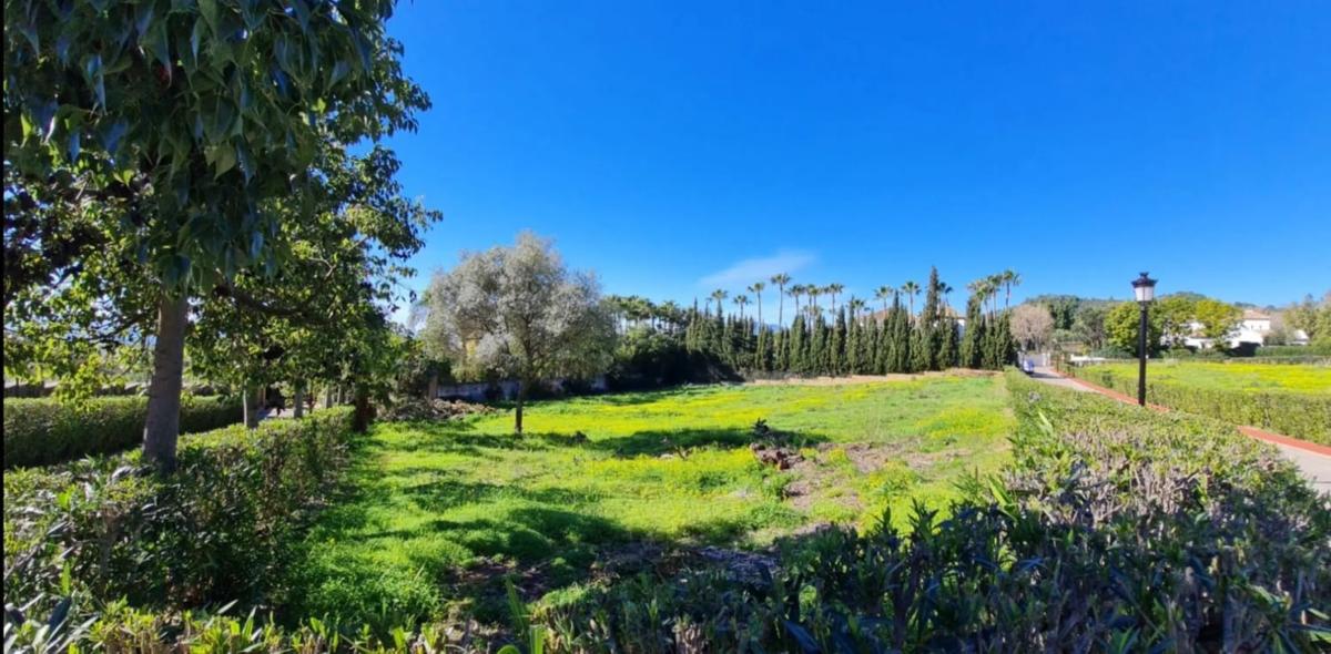 Terreno en venta en Marbella, Malaga photo 2