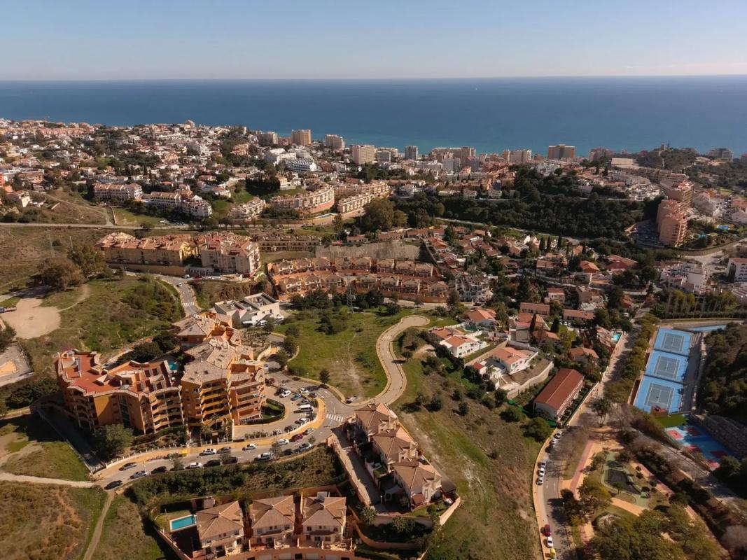 Terreno en venta en Fuengirola, Malaga photo 4