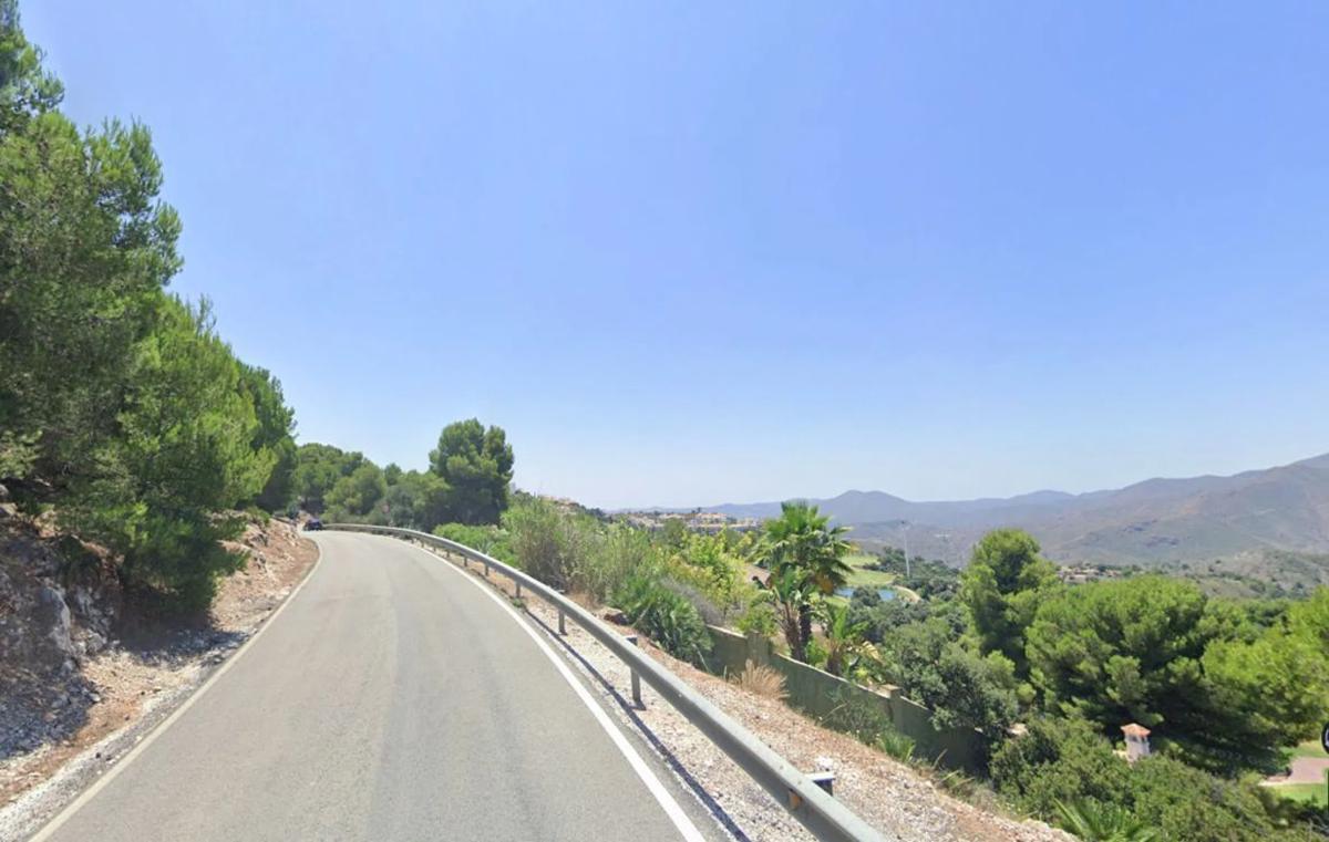 Terreno en venta en Alhaurín el Grande, Malaga photo 1