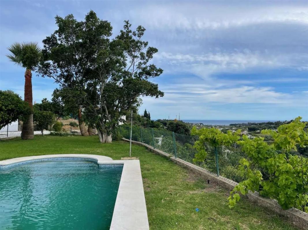 Terreno en venta en Estepona, Malaga photo 4