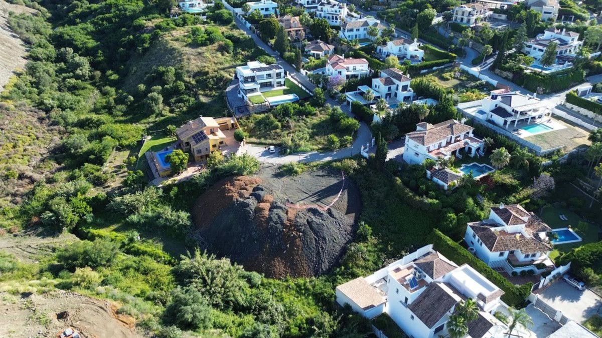 Terreno en venta en Benahavís, Malaga photo 3