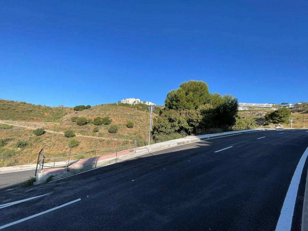 Terreno en venta en Rincón de la Victoria, Malaga photo 2