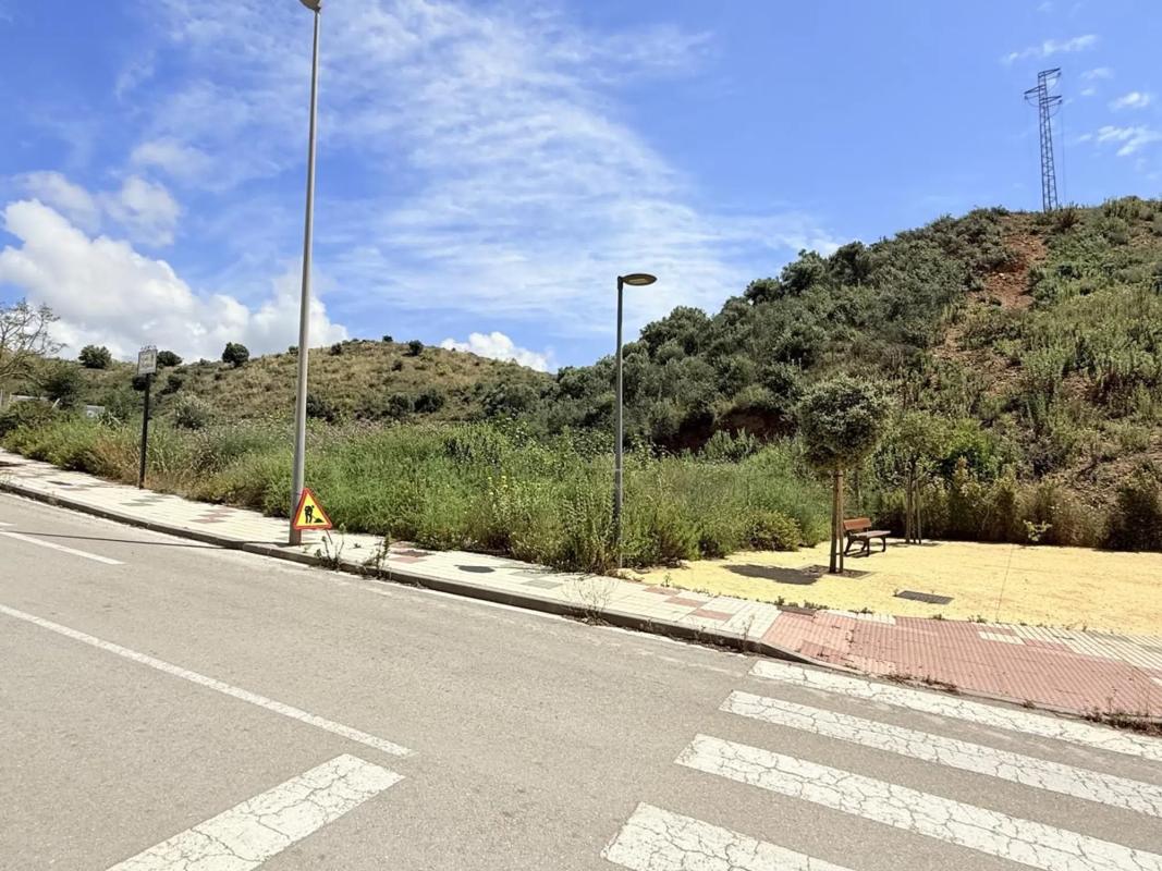 Terreno en venta en Rincón de la Victoria, Malaga photo 2