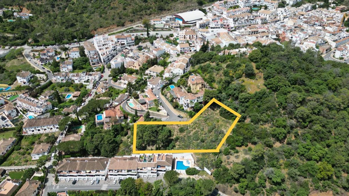 Terreno en venta en Benahavís, Malaga photo 2