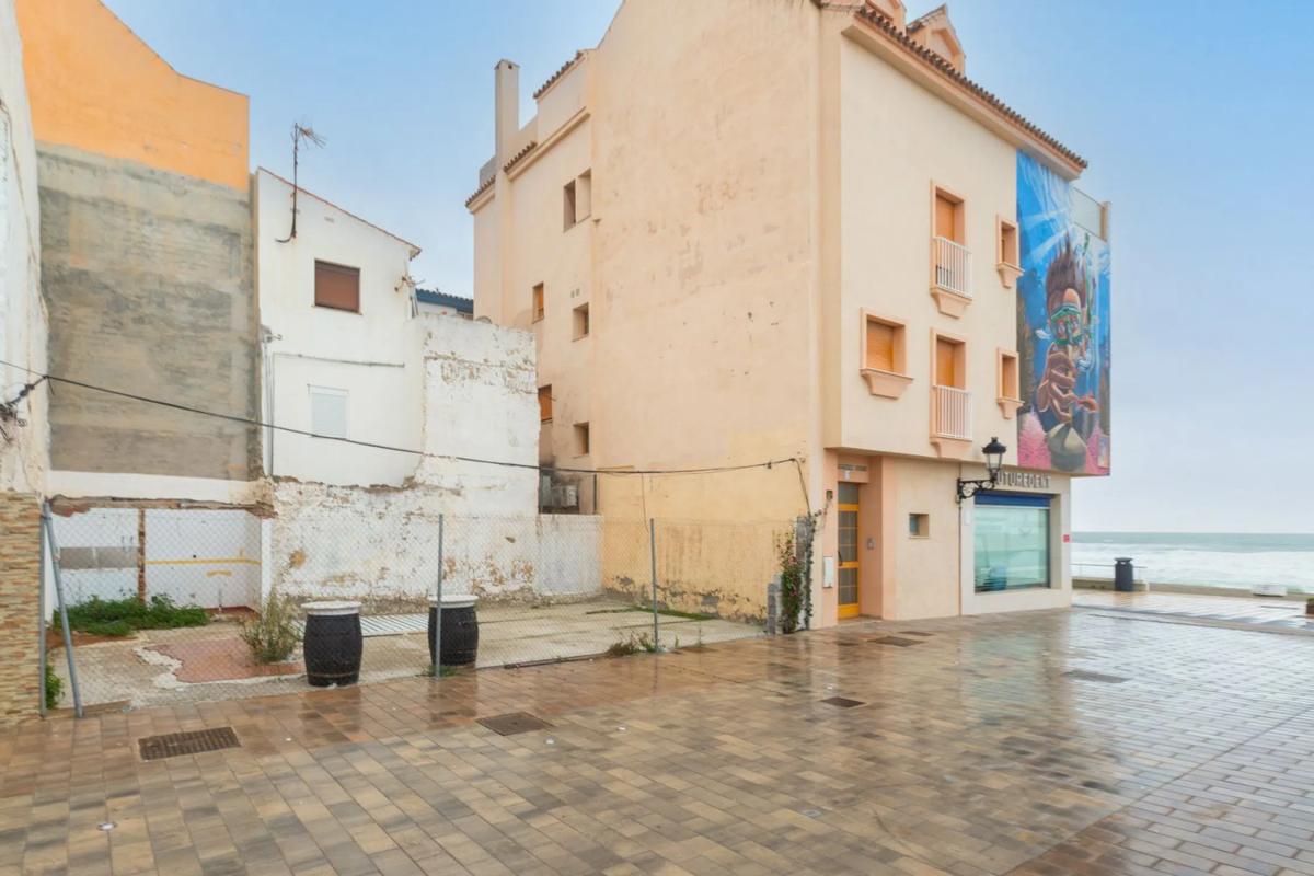 Terreno en venta en Manilva, Malaga photo 2