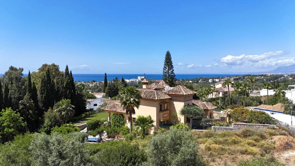 Terreno en venta en Marbella, Malaga photo 1