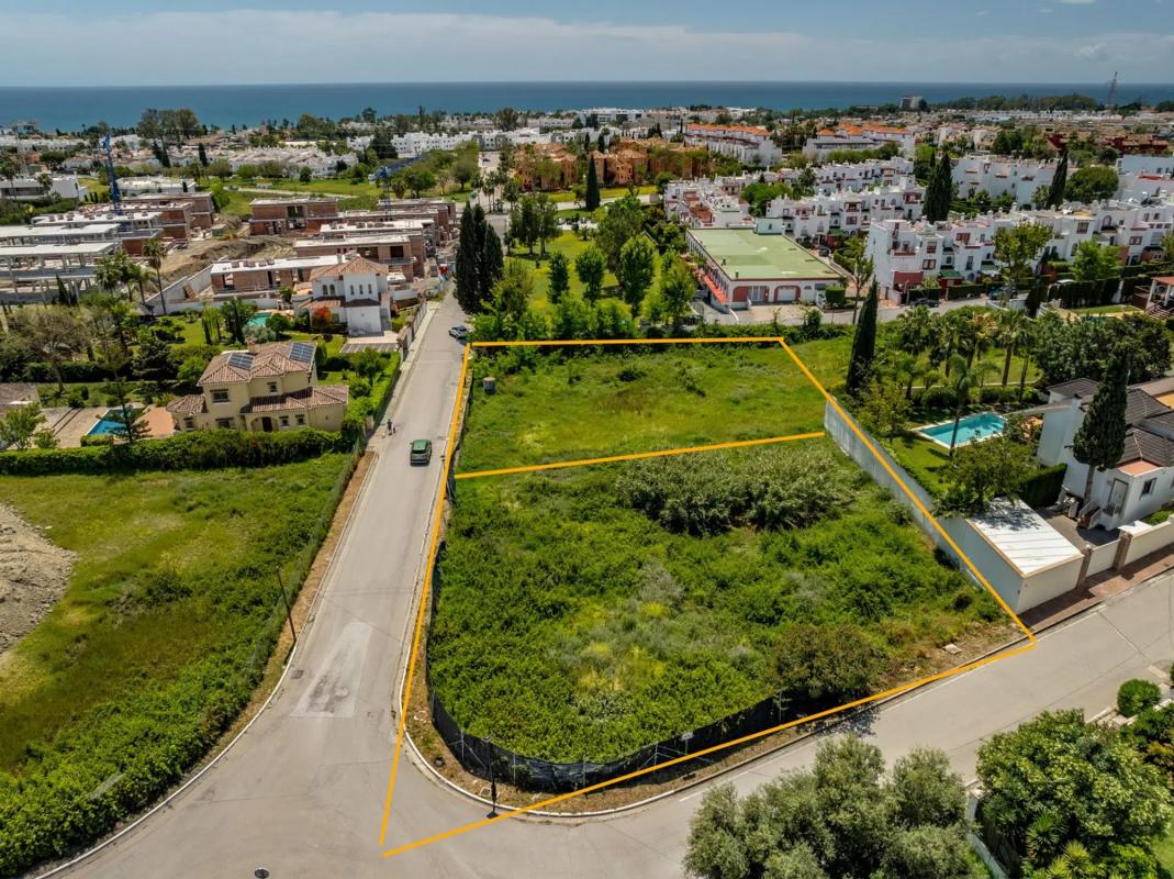 Land for sale in Estepona, Malaga photo 2