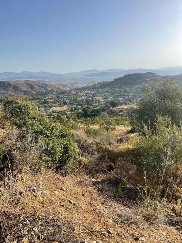 Terreno en venta en Coin, Malaga photo 4