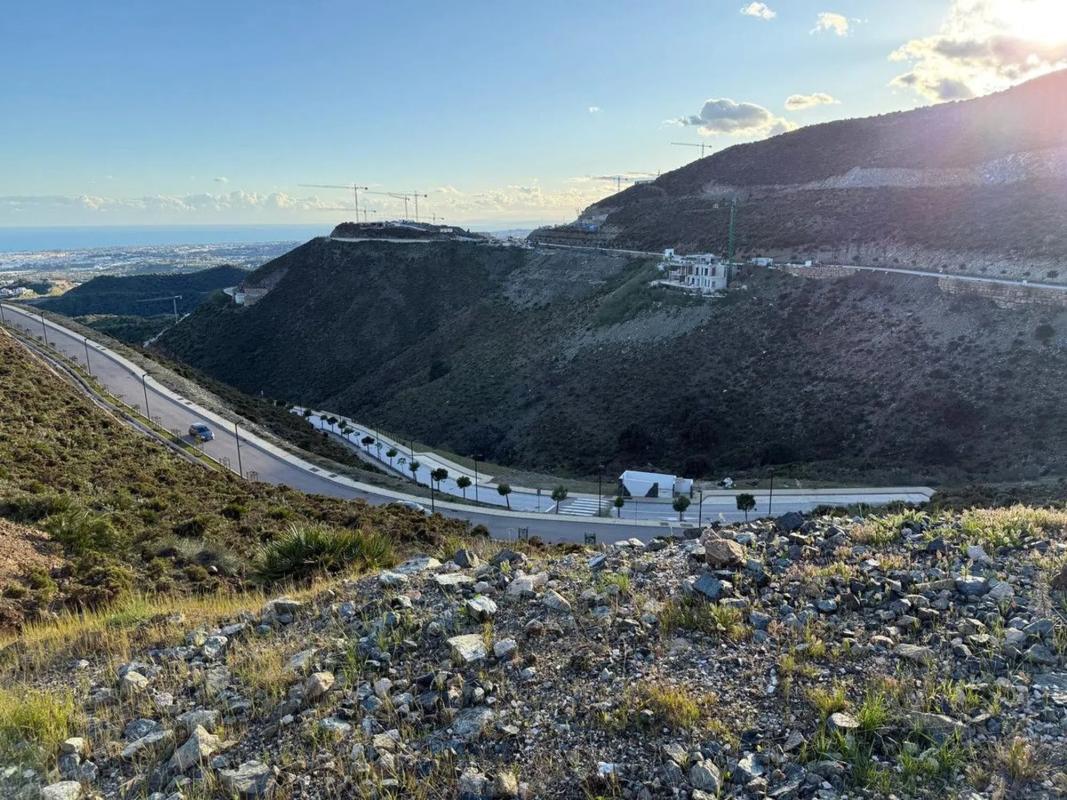 Działka na sprzedaż w Benahavís, Malaga photo 4