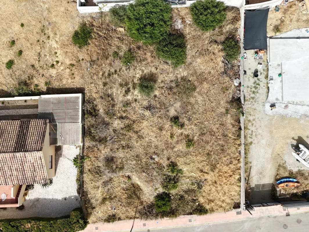 Land for sale in Estepona, Malaga photo 3