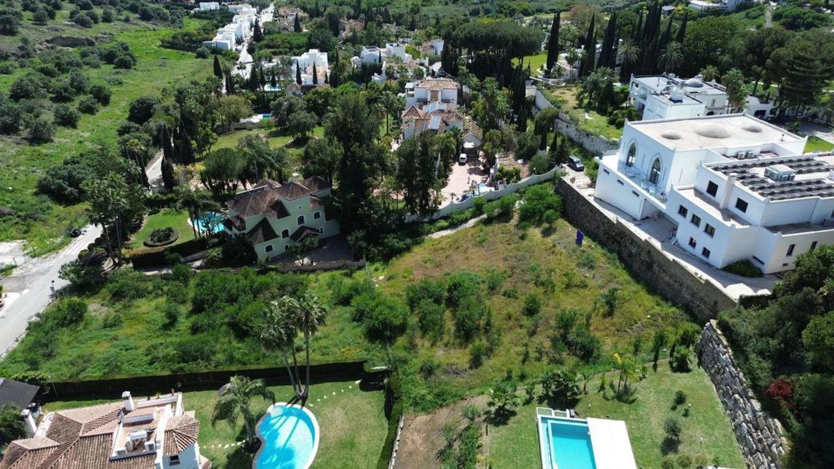 Terreno en venta en Benahavís, Malaga photo 1