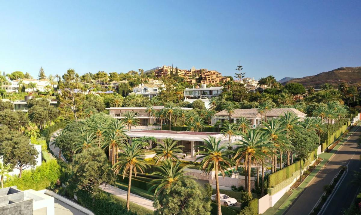 Terreno en venta en Marbella, Malaga photo 1
