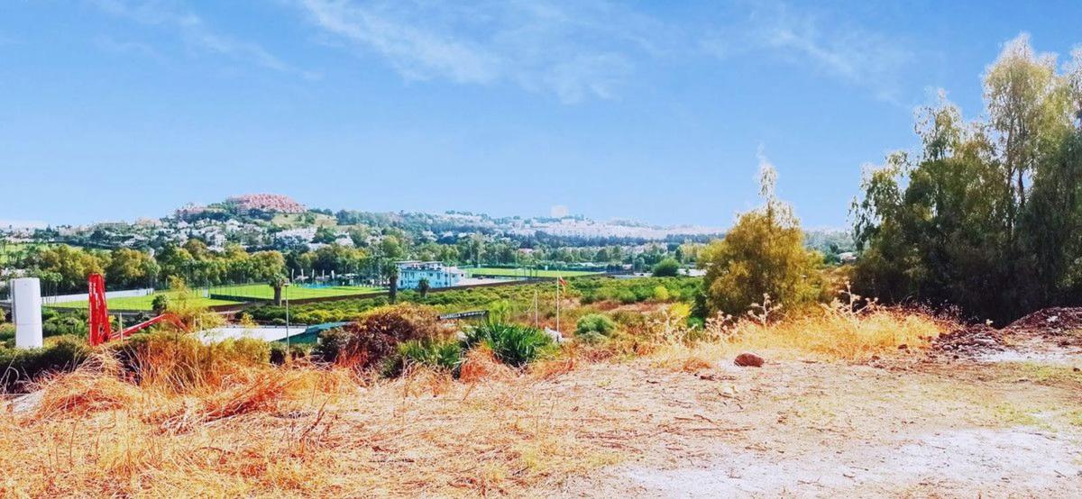 Terreno en venta en Benahavís, Malaga photo 3