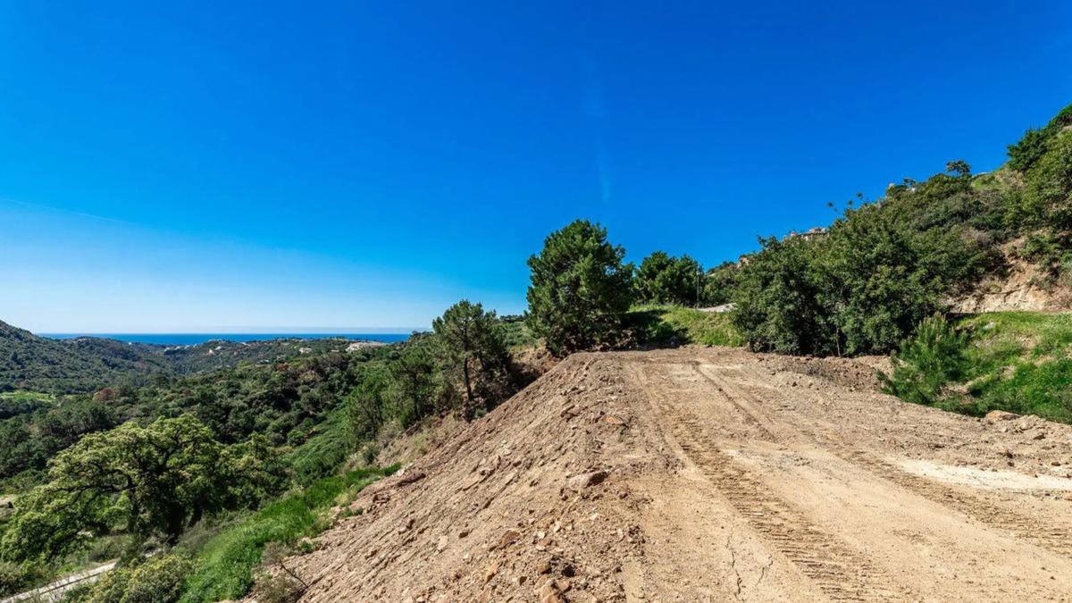 Terreno en venta en Benahavís, Malaga photo 4