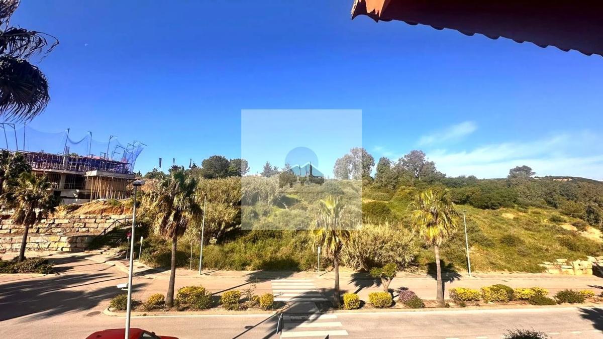 Terreno en venta en Estepona, Malaga photo 1