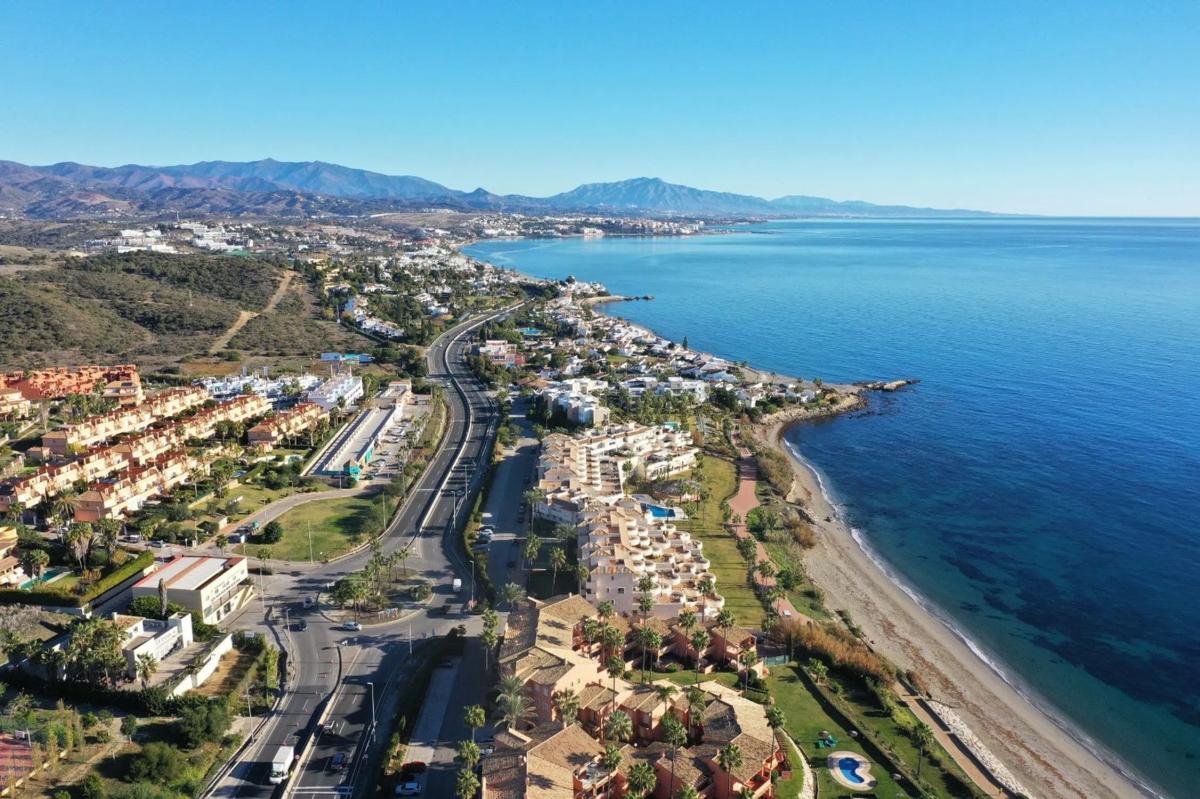 Terreno en venta en Estepona, Malaga photo 3