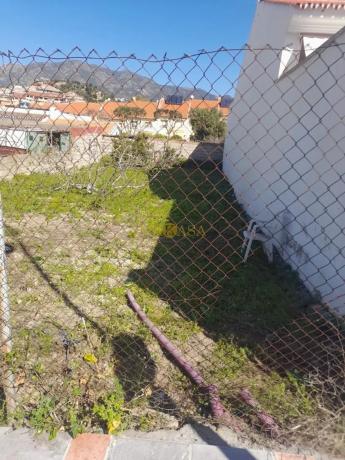 Terreno en calle Estornino thumbnail 2