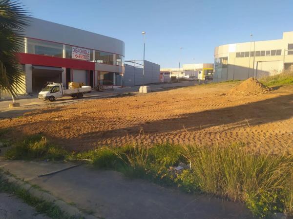 Terreno en calle Luxemburgo, 22 thumbnail 1
