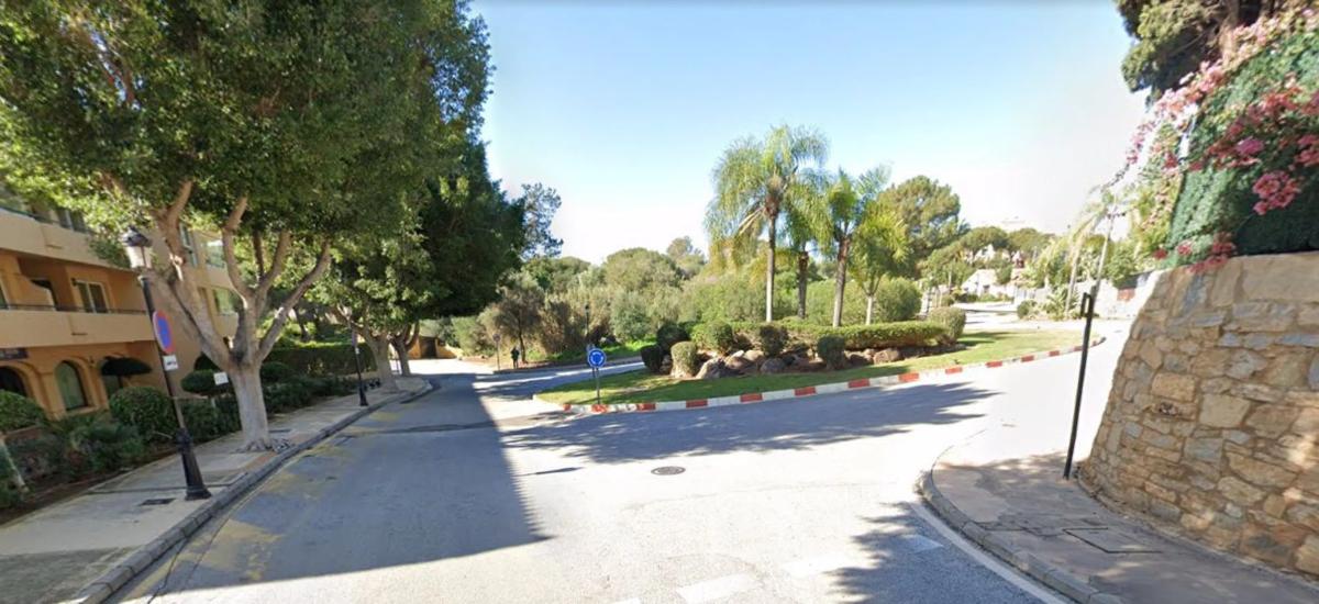 Terreno en venta en Marbella, Malaga photo 3