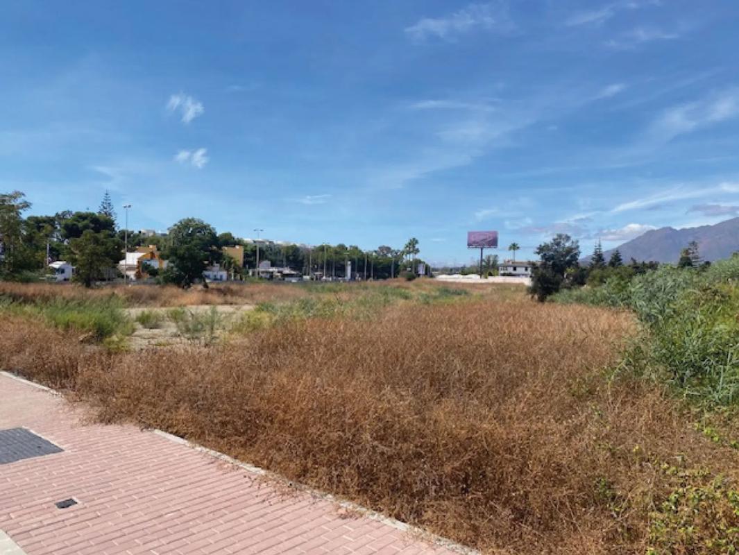 Działka na sprzedaż w Estepona, Malaga photo 4