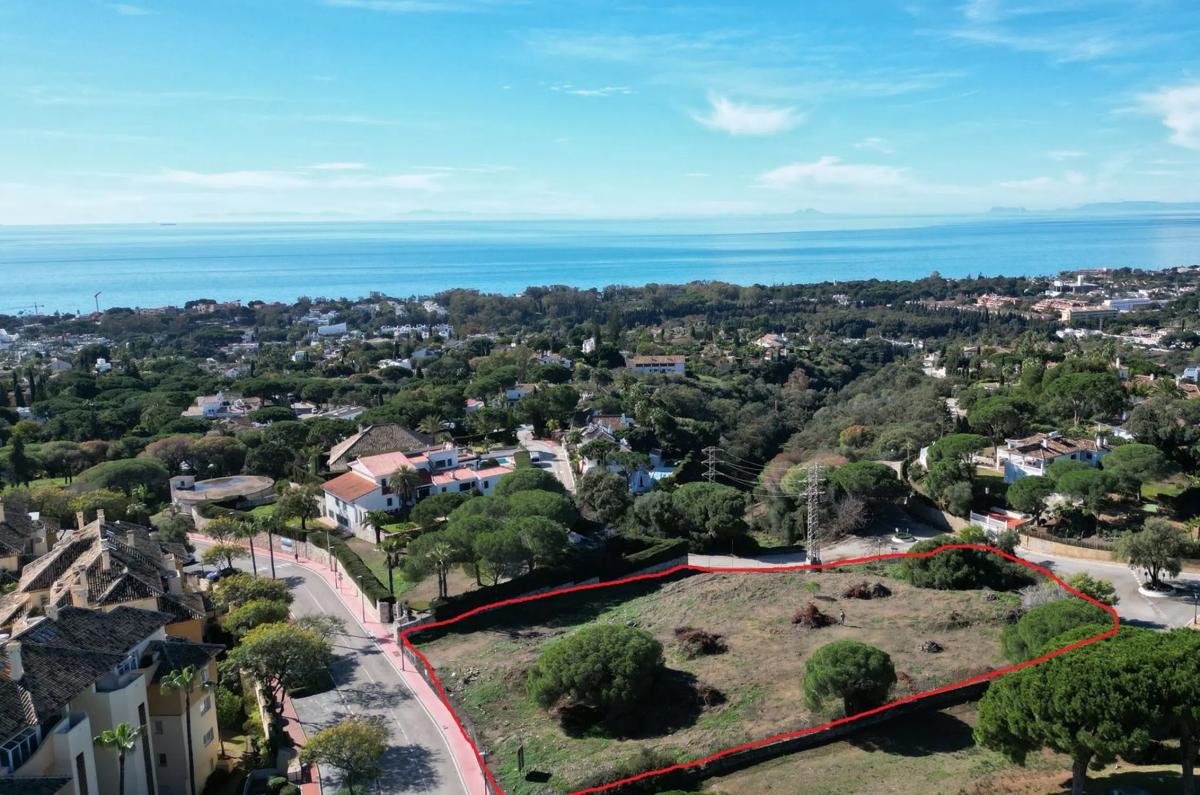 Terreno en venta en Marbella, Malaga photo 2