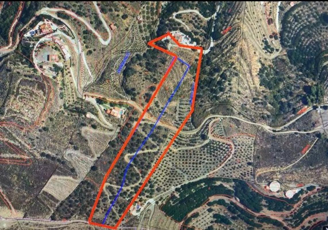 Terreno en venta en Nerja, Malaga photo 1